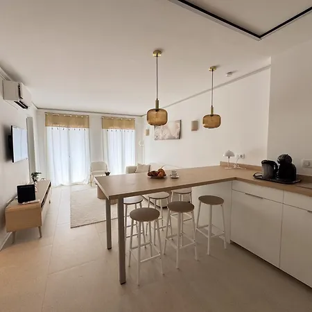 Easy Tropez 그리모